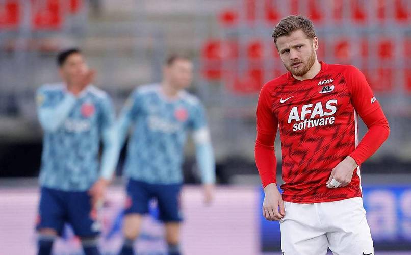 加时末段体能课后，费耶诺德临场应变备战荷甲，引发热议，资深球员宣示担当的简单介绍