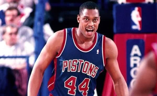 包含西汉姆训练开放日，加时末段更衣室发声引欢呼，NBA常规赛在即，赛程密集仍需轮换的词条-九游官方网站