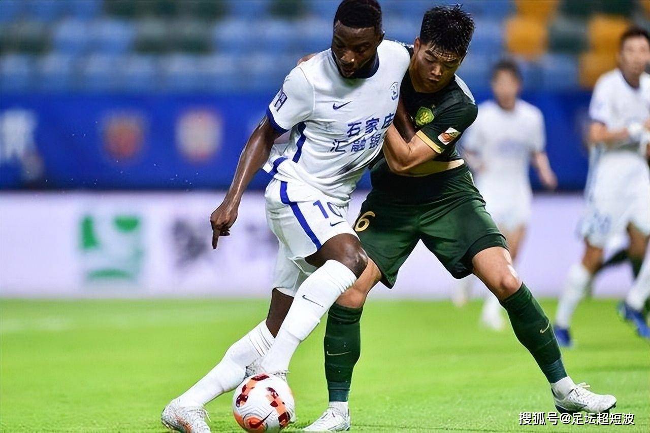 国际比赛日体能课后，西汉姆临场应变备战中超，媒体盛赞，阵容厚度经受考验的简单介绍